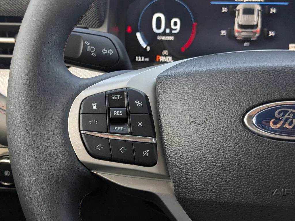 New 2026 Space White Metallic Ford Active image 28