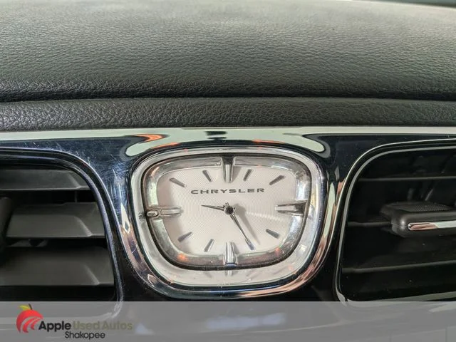 Used 2012 White Chrysler Touring image 18