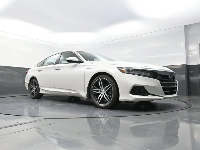 Used 2021 White Honda Touring image 31