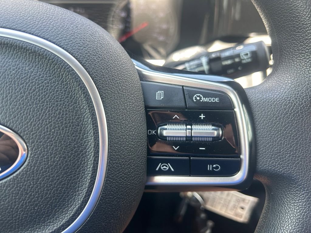 Used 2021 Silver Kia LX image 32
