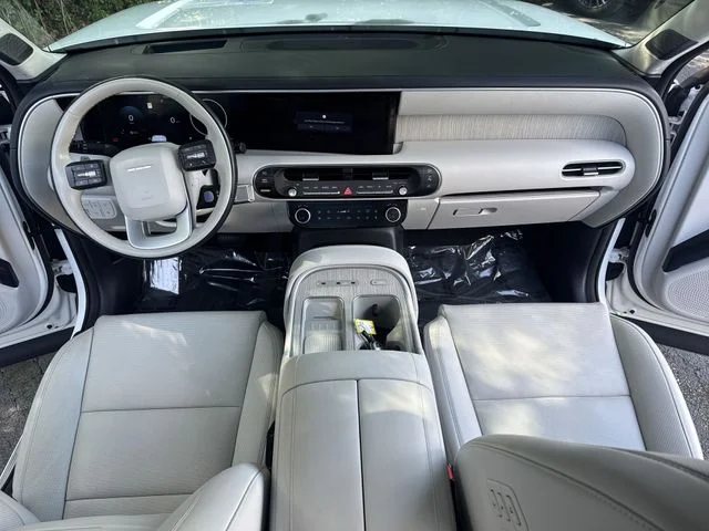 Used 2026 White Hyundai Calligraphy image 9