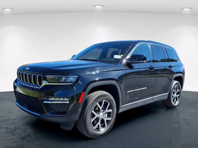 Used 2025 Black Jeep Limited image 2