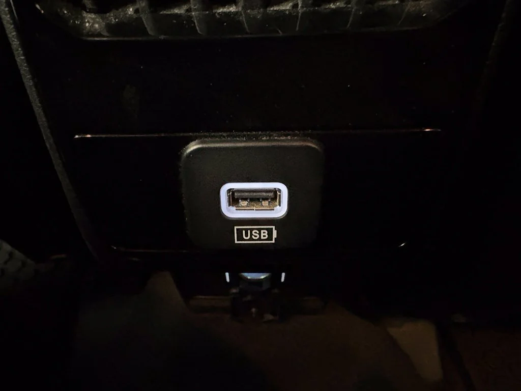 Used 2025 Silver Jeep Trailhawk image 37