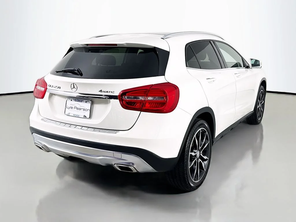 Used 2016 Cirrus White Mercedes-Benz GLA 250 image 9