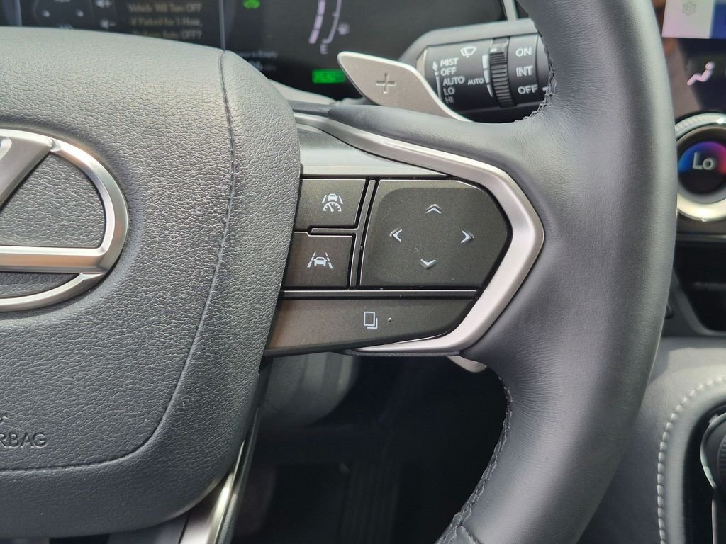 Used 2025 White Lexus 350h Premium image 34