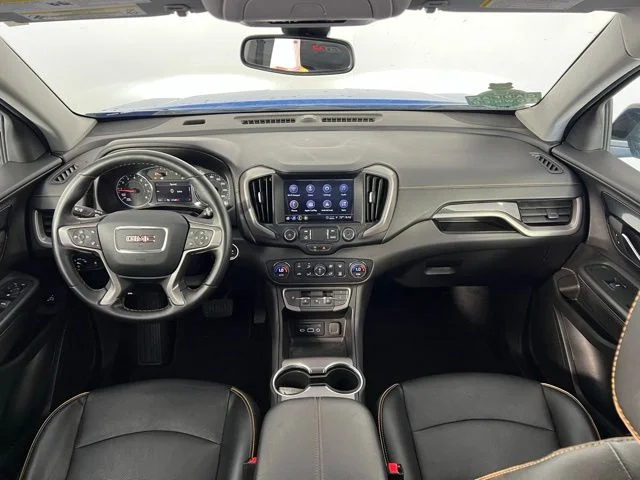 Used 2024  GMC AT4 image 32