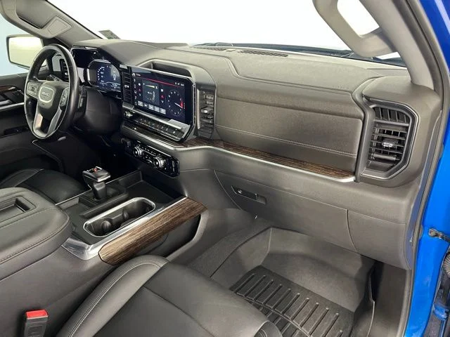 Used 2022 Blue Metallic GMC Elevation image 44