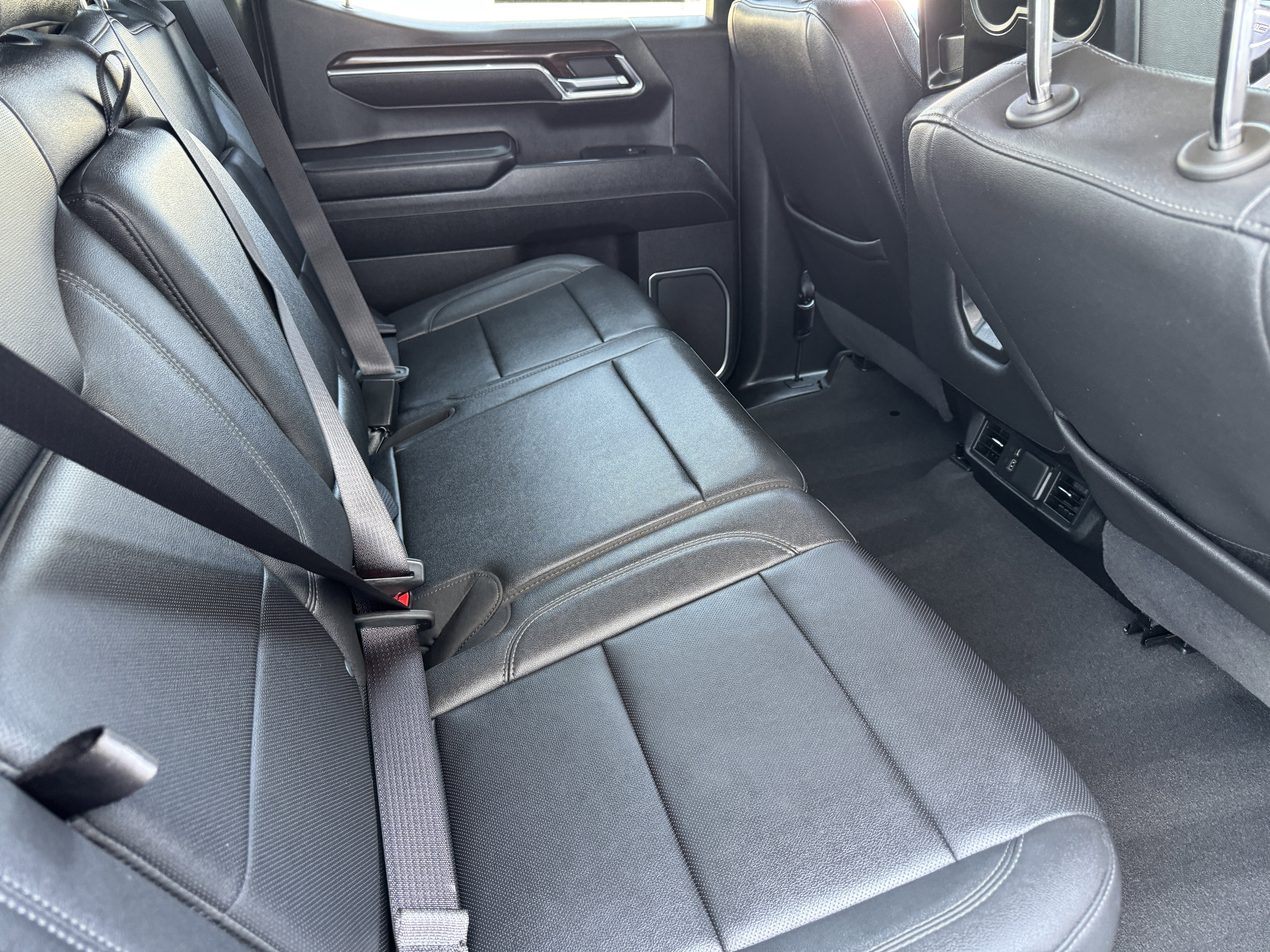 2024 GMC Sierra 1500 SLT - Photo 20