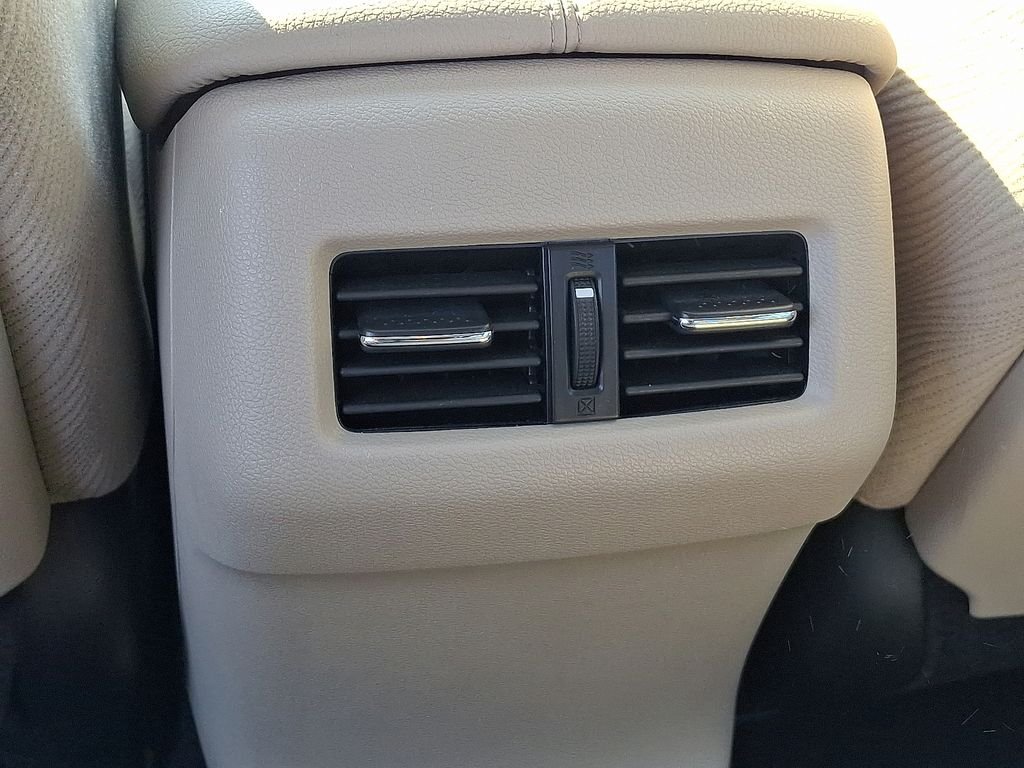 Used 2014 Red Honda EX image 11