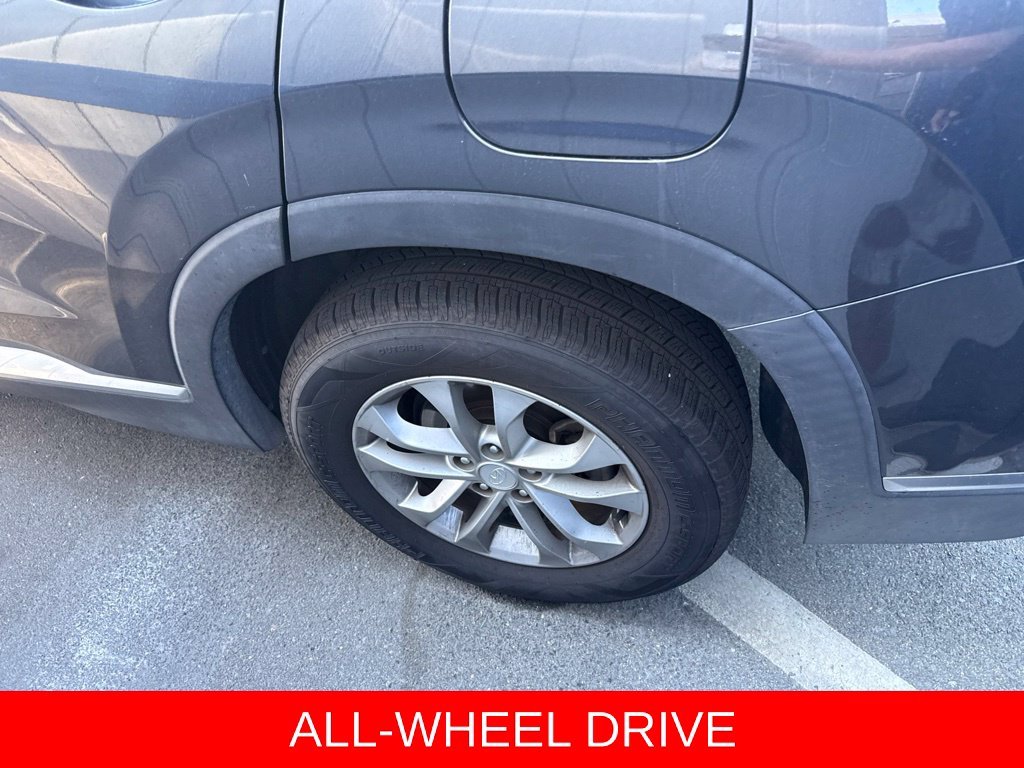 Used 2020 Gray Hyundai SE image 13