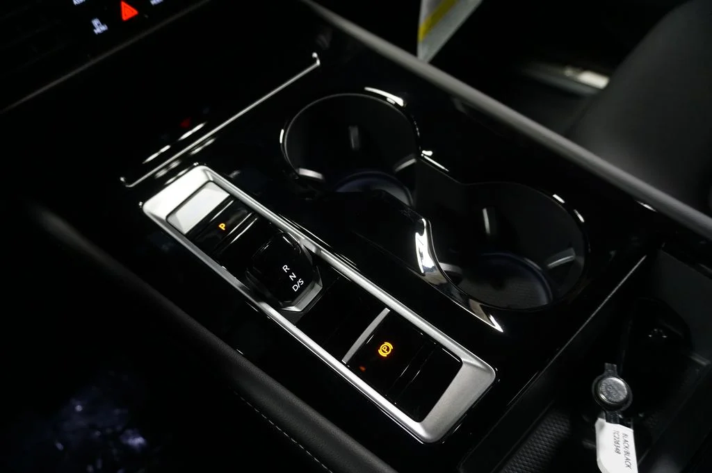 New 2026 Black Volkswagen 2.0T SE w/Technology image 19