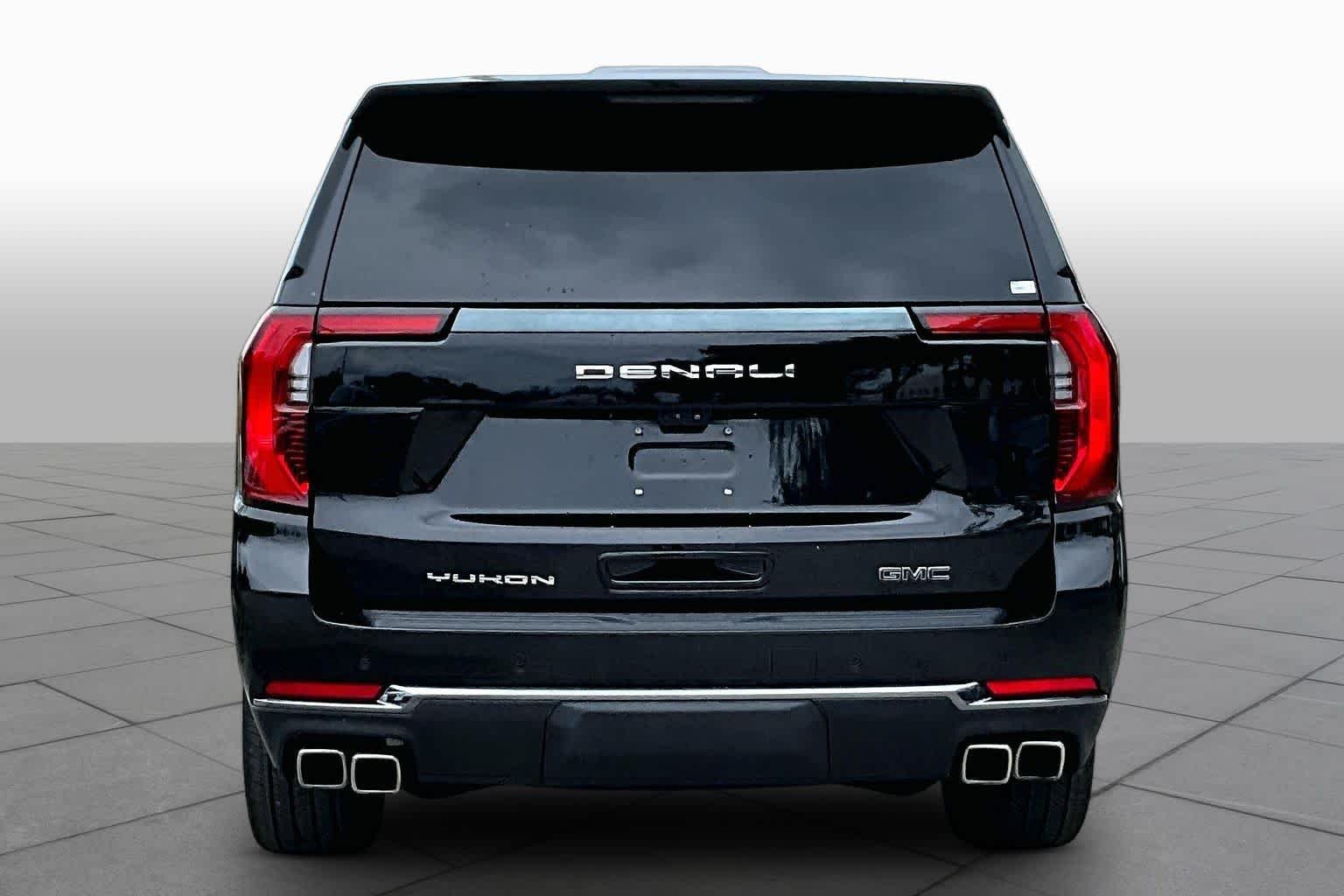 Used 2025 Onyx Black GMC Denali Ultimate image 5