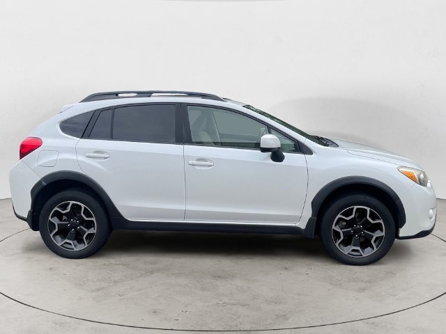 Used 2013 Satin White Pearl Subaru 2.0i Premium image 4
