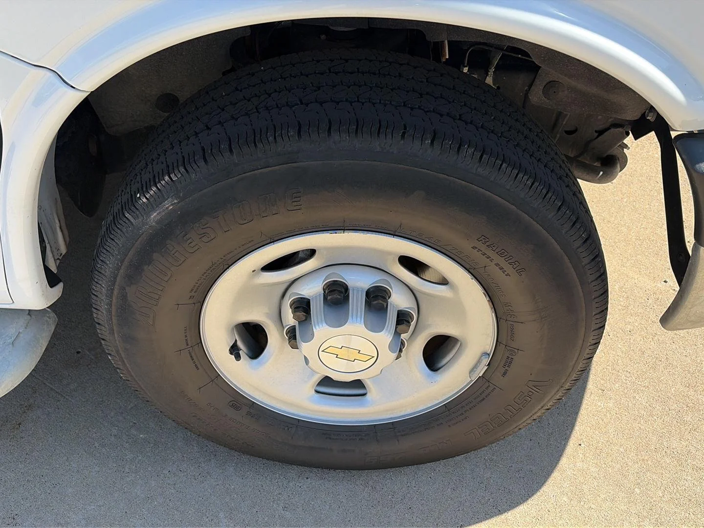 Used 2025 Summit White Chevrolet WT image 18