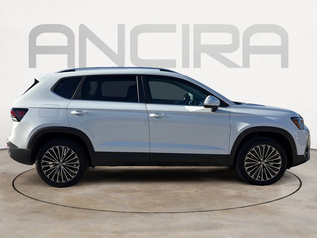 Used 2026 White Volkswagen SE image 9