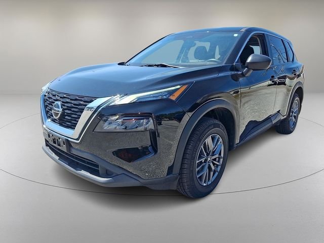 Used 2021 Black Nissan S image 5
