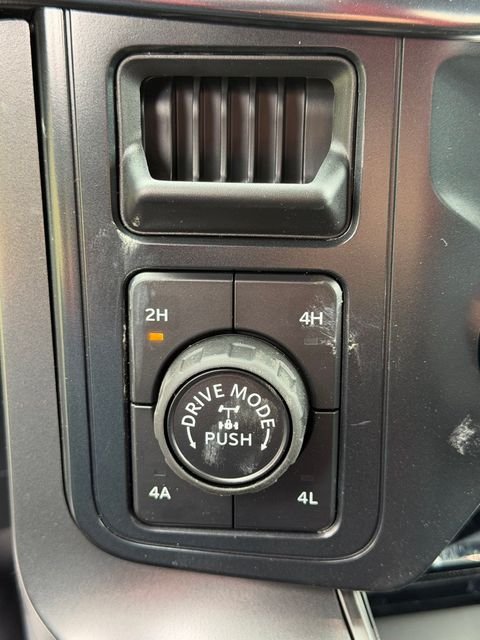 New 2026 Avalanche Ford Lariat® image 14