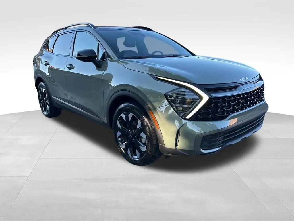Used 2024 Green Kia X-Line image 8