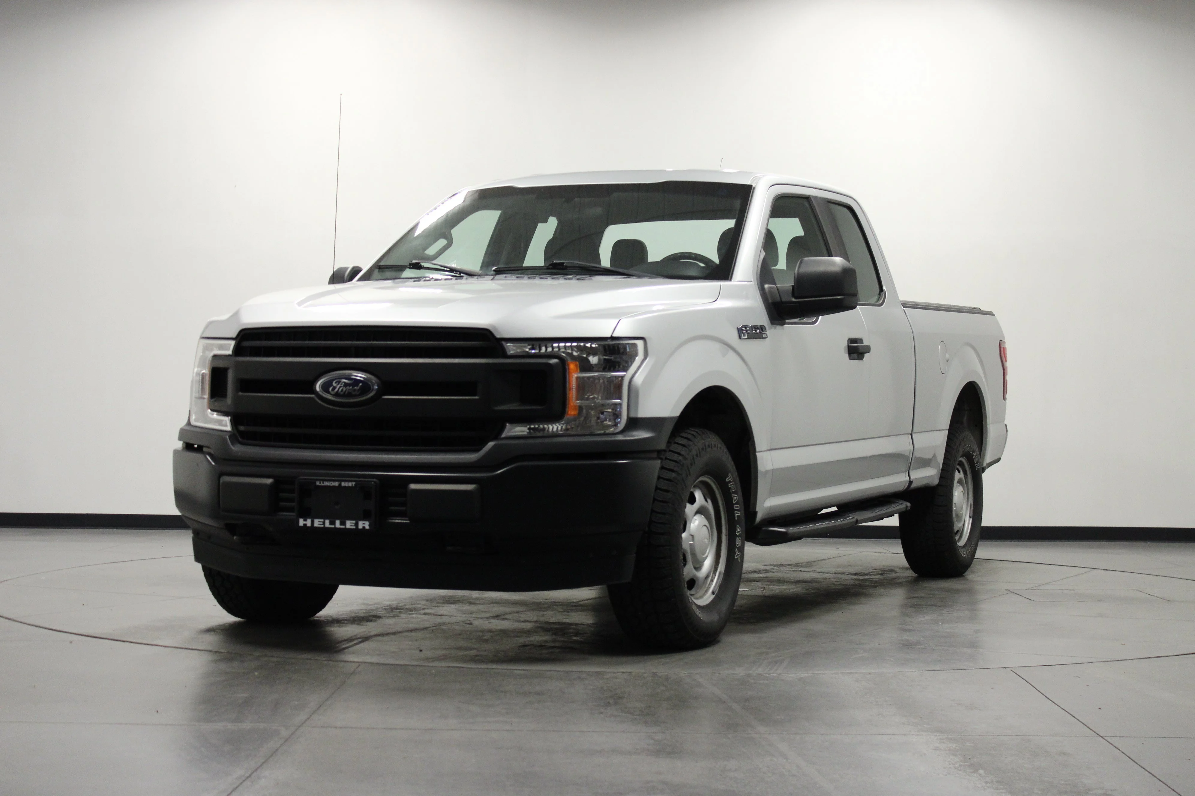 Used 2018 Ingot Silver Metallic Ford XL image 8