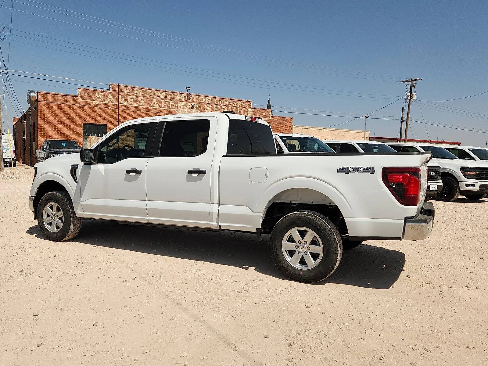 New 2026 Oxford White Ford XL image 4