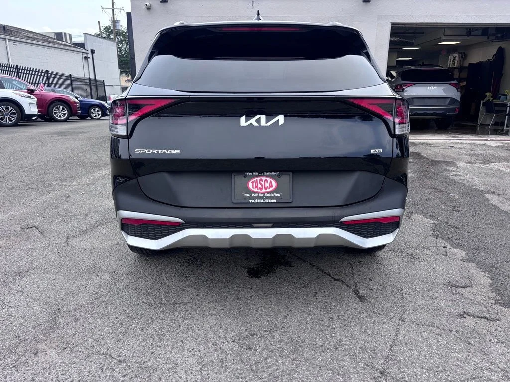 Used 2024 Black Kia EX image 5