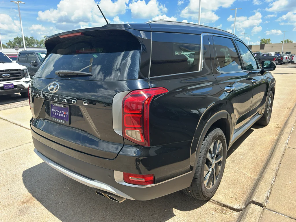 Used 2022  Hyundai SEL image 5