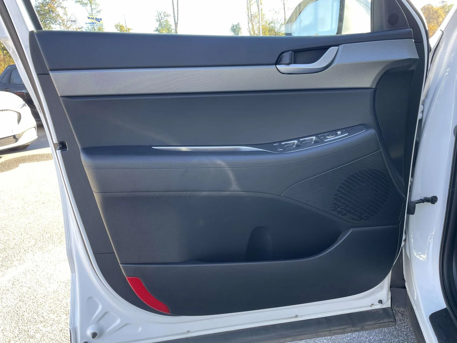 Used 2023 Hyper White Hyundai XRT image 5