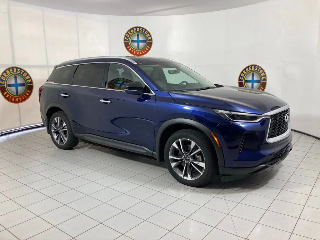 Used 2023 Blue INFINITI LUXE image 22