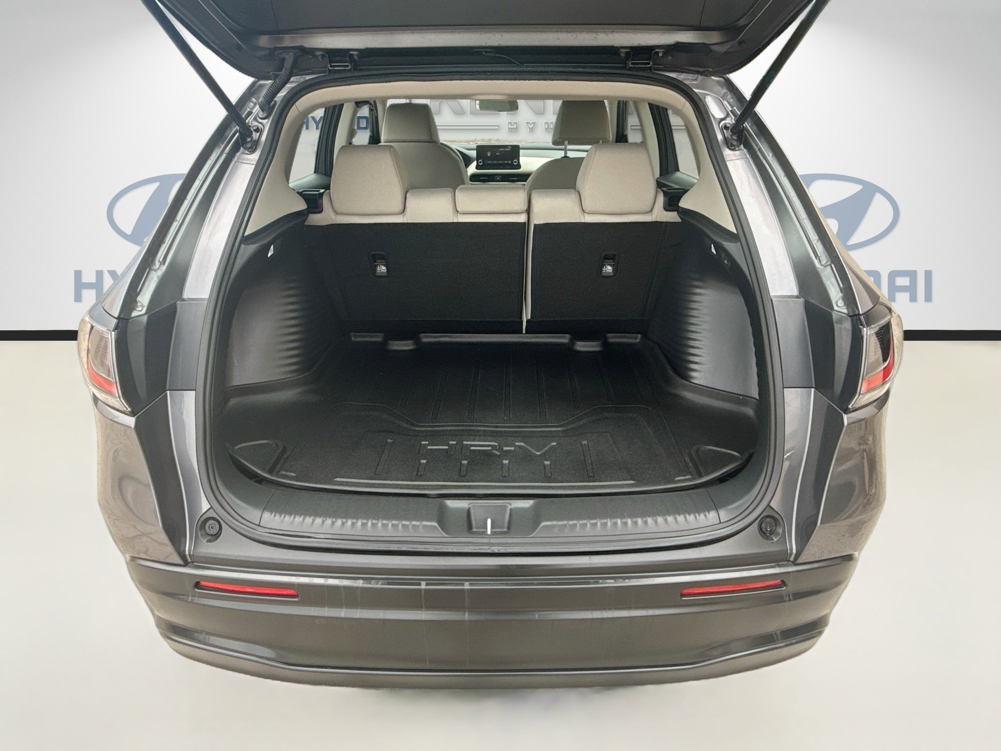 Used 2025 Urban Gray Pearl Honda LX image 23