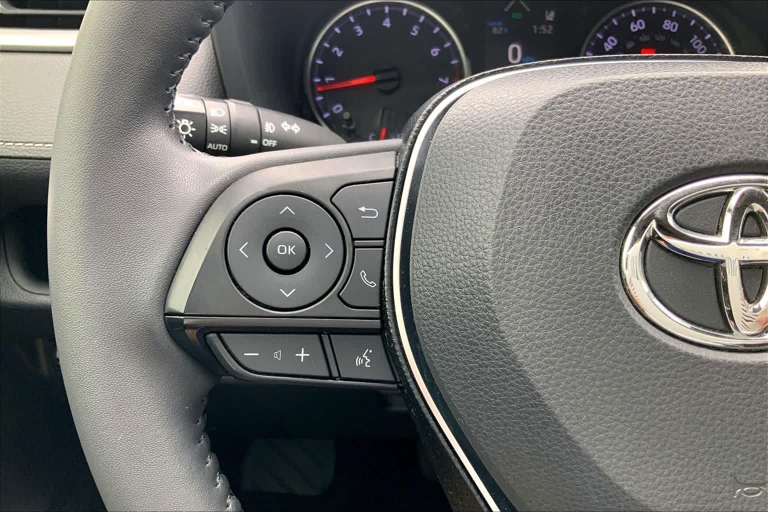 Used 2020 Magnetic Gray Metallic Toyota XLE Premium image 24