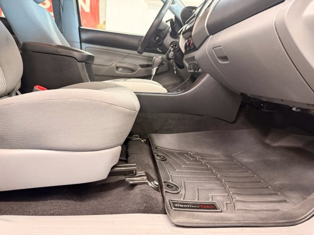 Used 2014 Tan Toyota DOUBCAB image 29