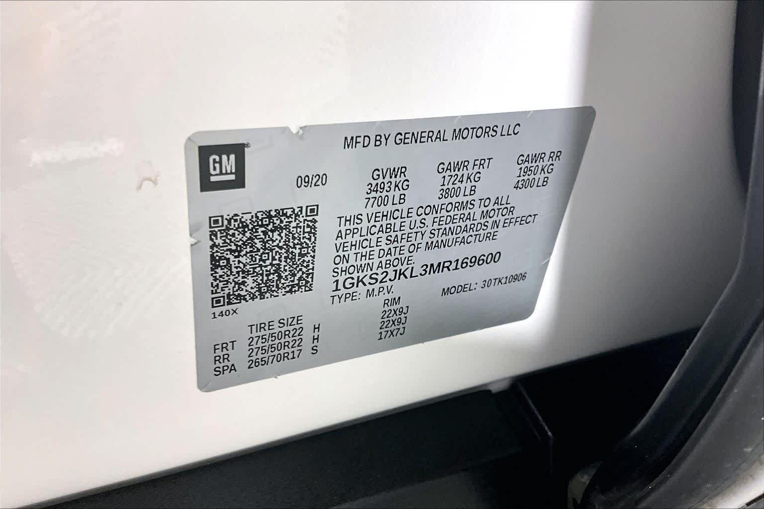 Used 2021 WHITE FROST TRICOAT GMC Denali image 35