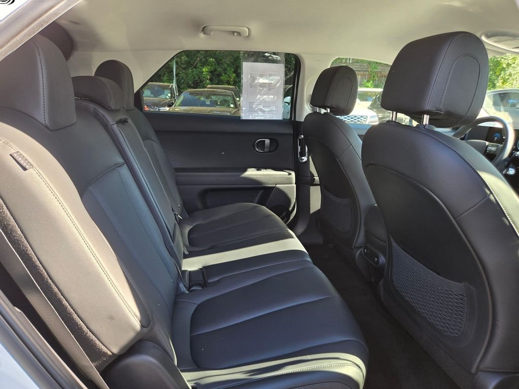 Used 2025 Atlas White Hyundai SEL image 12