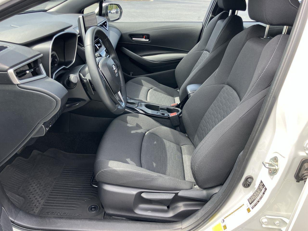 Used 2025 White (Ice Cap) Toyota SE image 12