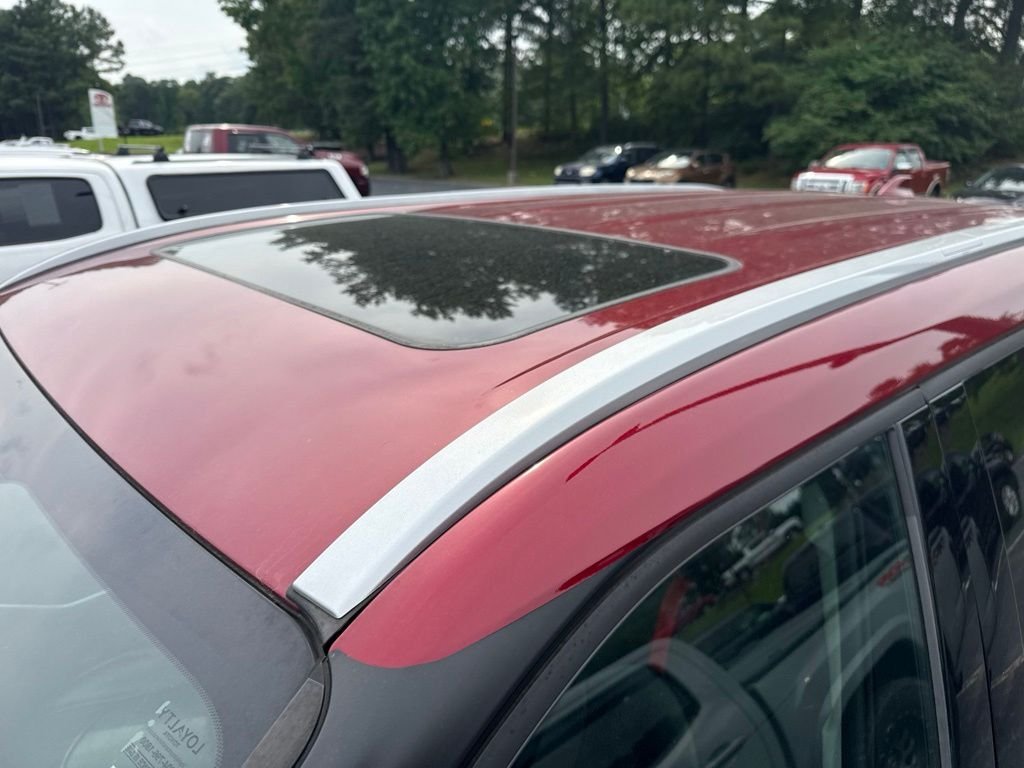 Used 2022 Red Toyota XLE image 10