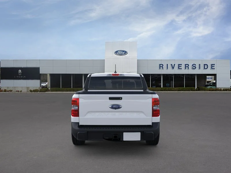 New 2024 Oxford White Ford XLT image 5