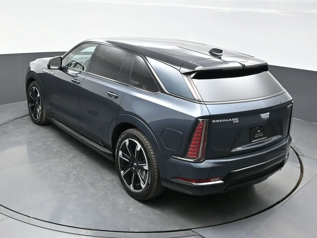 Used 2026 Black Cadillac Premium Sport image 36