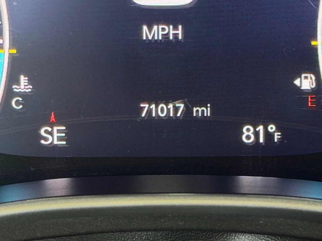 Used 2024 White Chrysler Touring L image 19