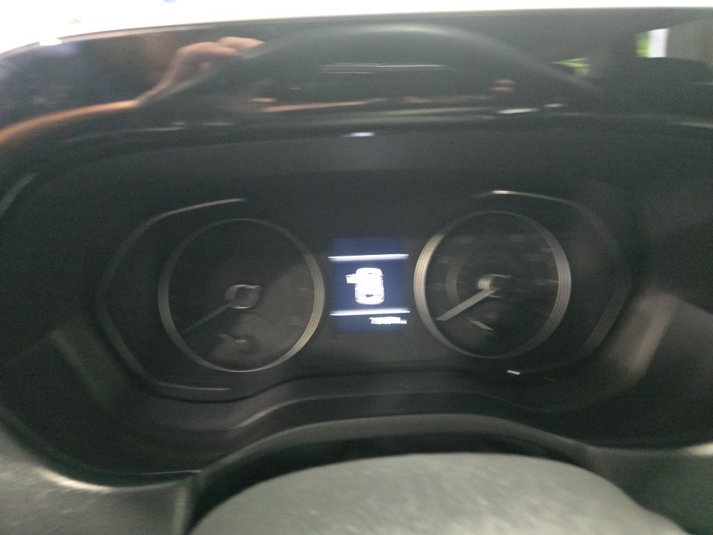 Used 2022 Black Hyundai SE image 17