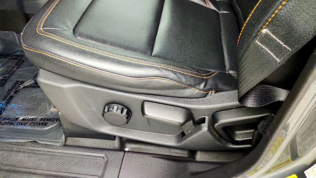 Used 2023 Carbonized Gray Metallic Ford Badlands 4 Door Advanced 4x4 image 11