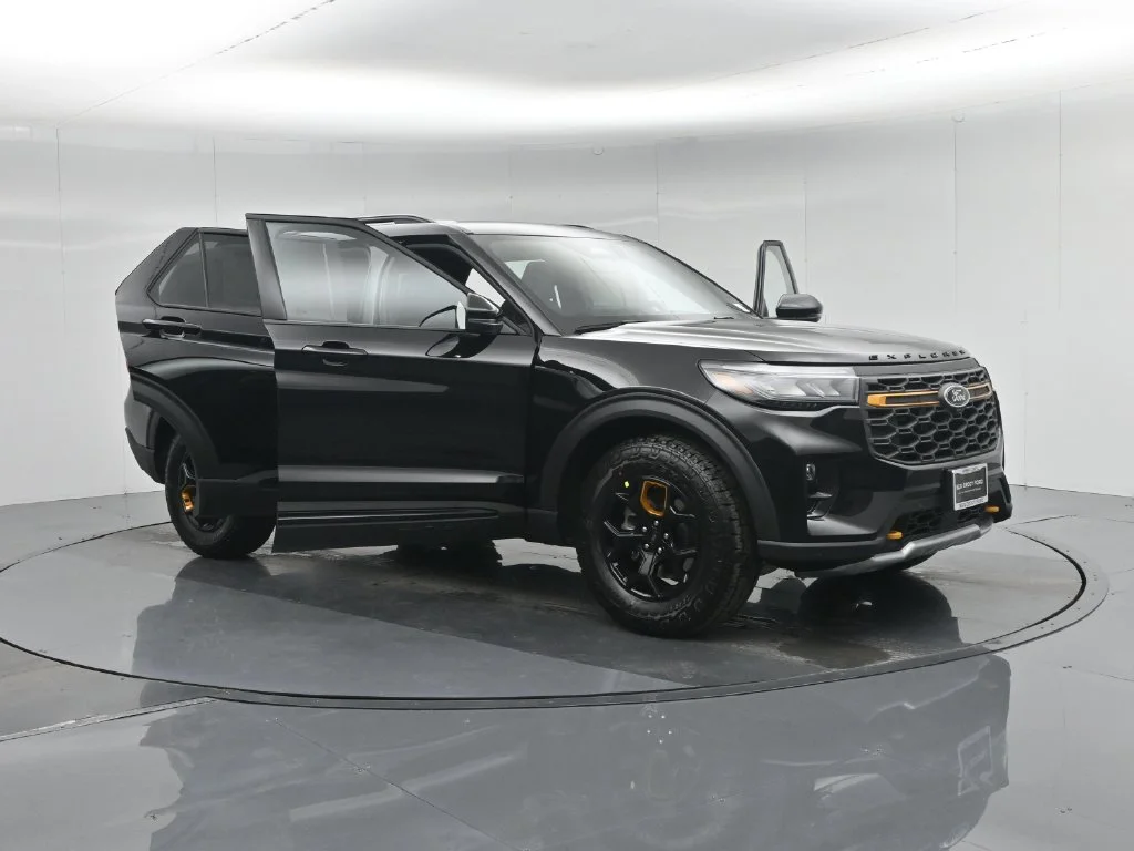 New 2026 Agate Black Metallic Ford Tremor image 34