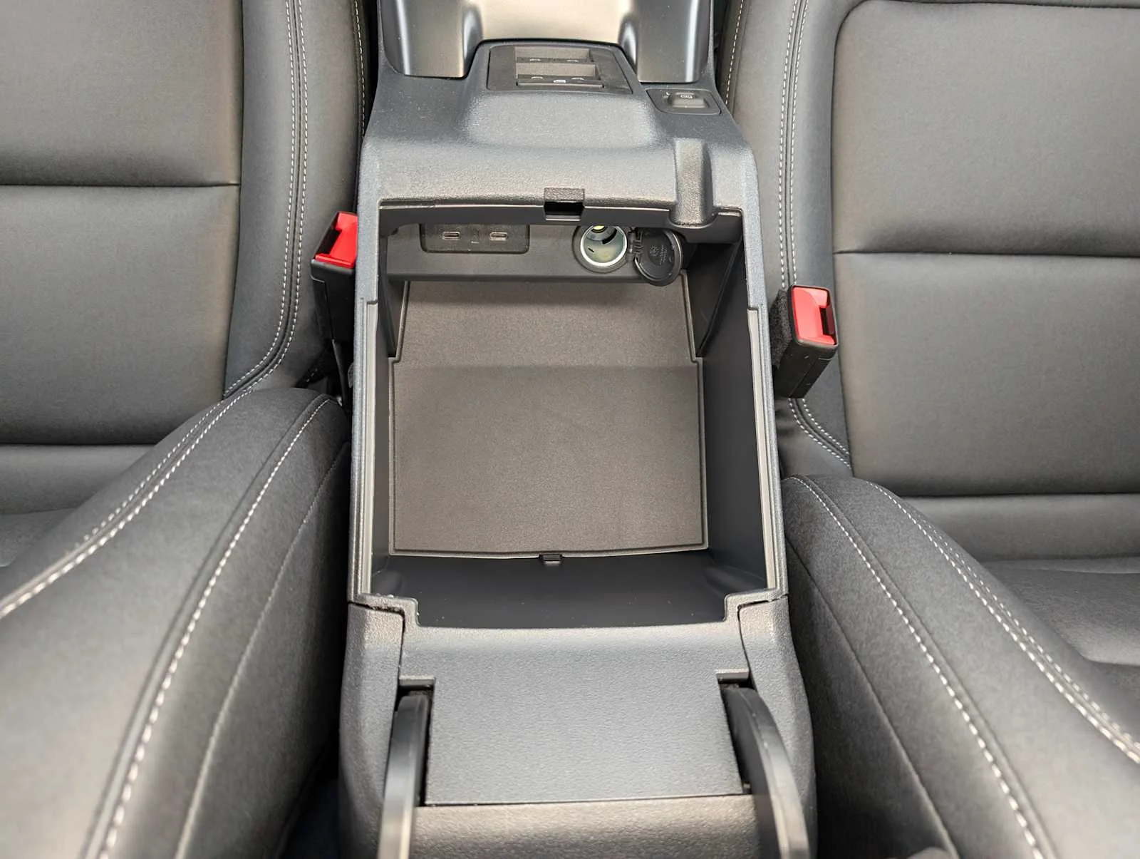 New 2025 Velocity Blue Metallic Ford Badlands® image 14