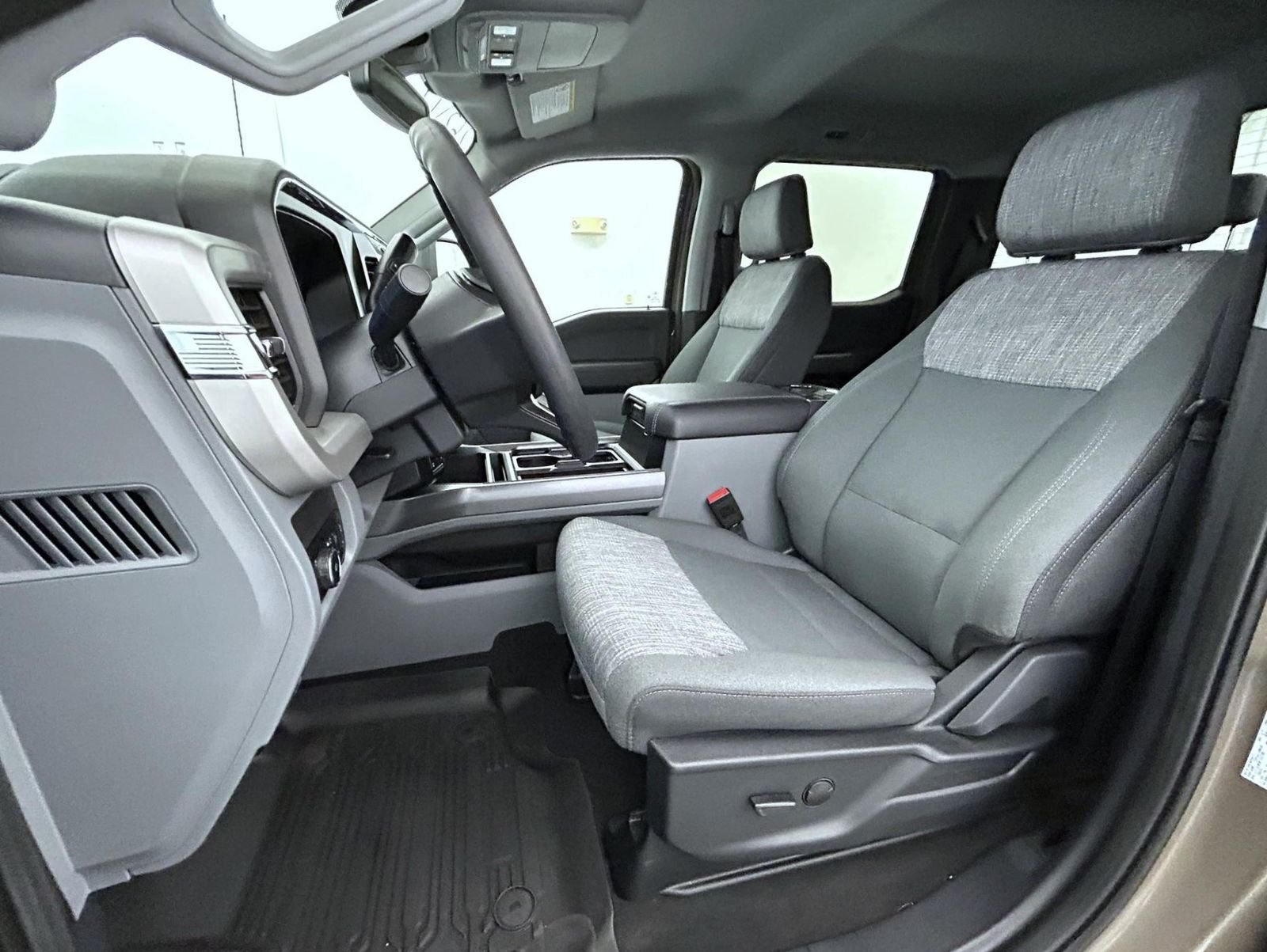 New 2026 Marsh Gray Ford XLT image 10