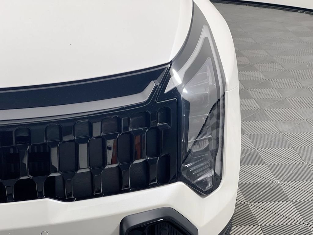 New 2026 Snow White Pearl Kia X-Line image 11
