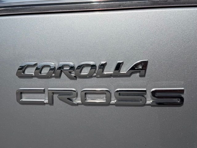 Used 2023 Silver Toyota LE image 9