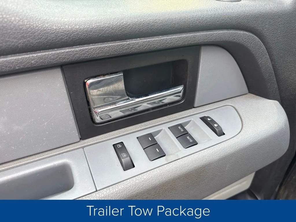 Used 2014 Blue Jeans Metallic Ford XLT image 12