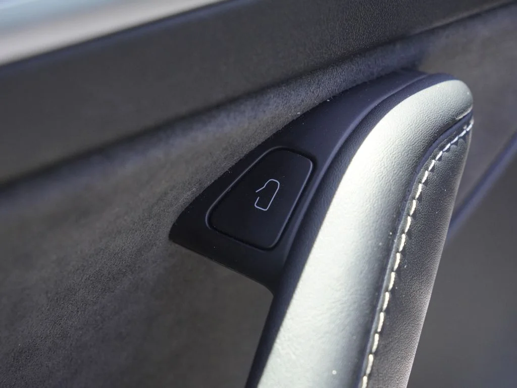 Used 2023 Blue Tesla Base image 7