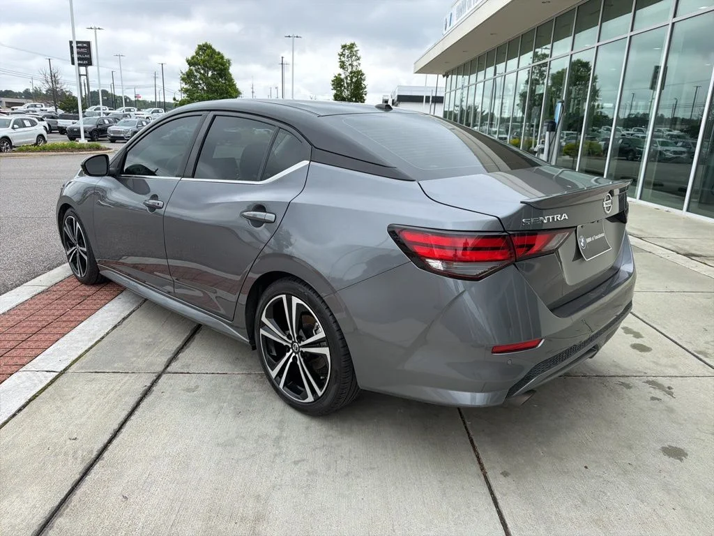 Used 2021 Gray Nissan SR image 4