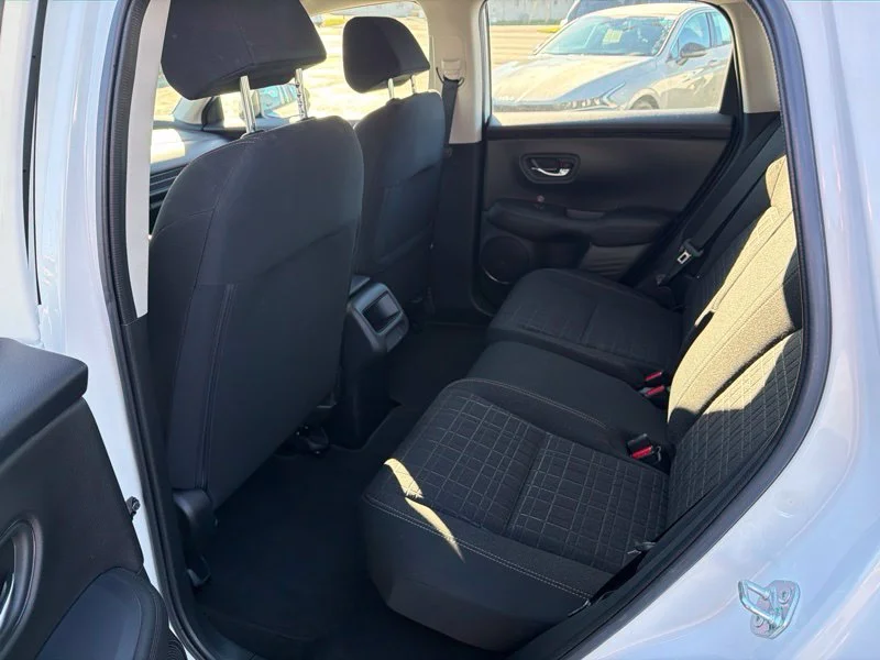 Used 2024  Honda LX image 11