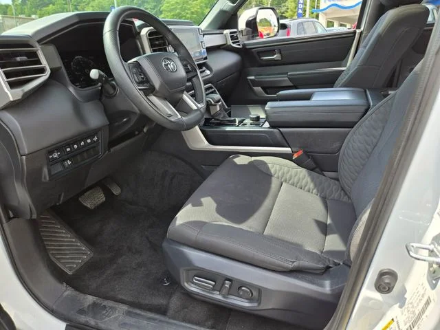 Used 2025 White Toyota SR5 image 10